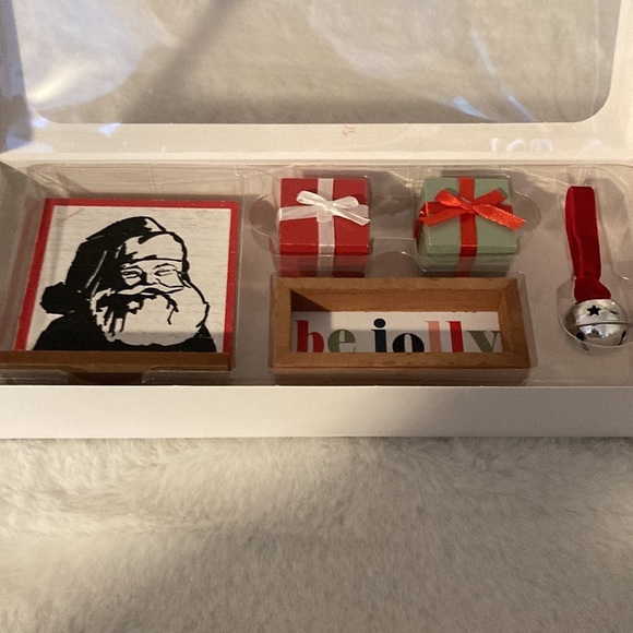 Target BP 2022 Christmas Be Jolly 5ct Tiered Tray Props - Picture 3 of 11